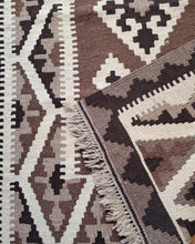 Load image into Gallery viewer, Kilim