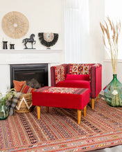 Load image into Gallery viewer, Armchair