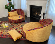 Load image into Gallery viewer, Chair