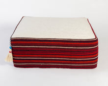 Load image into Gallery viewer, Pouf ottoman
